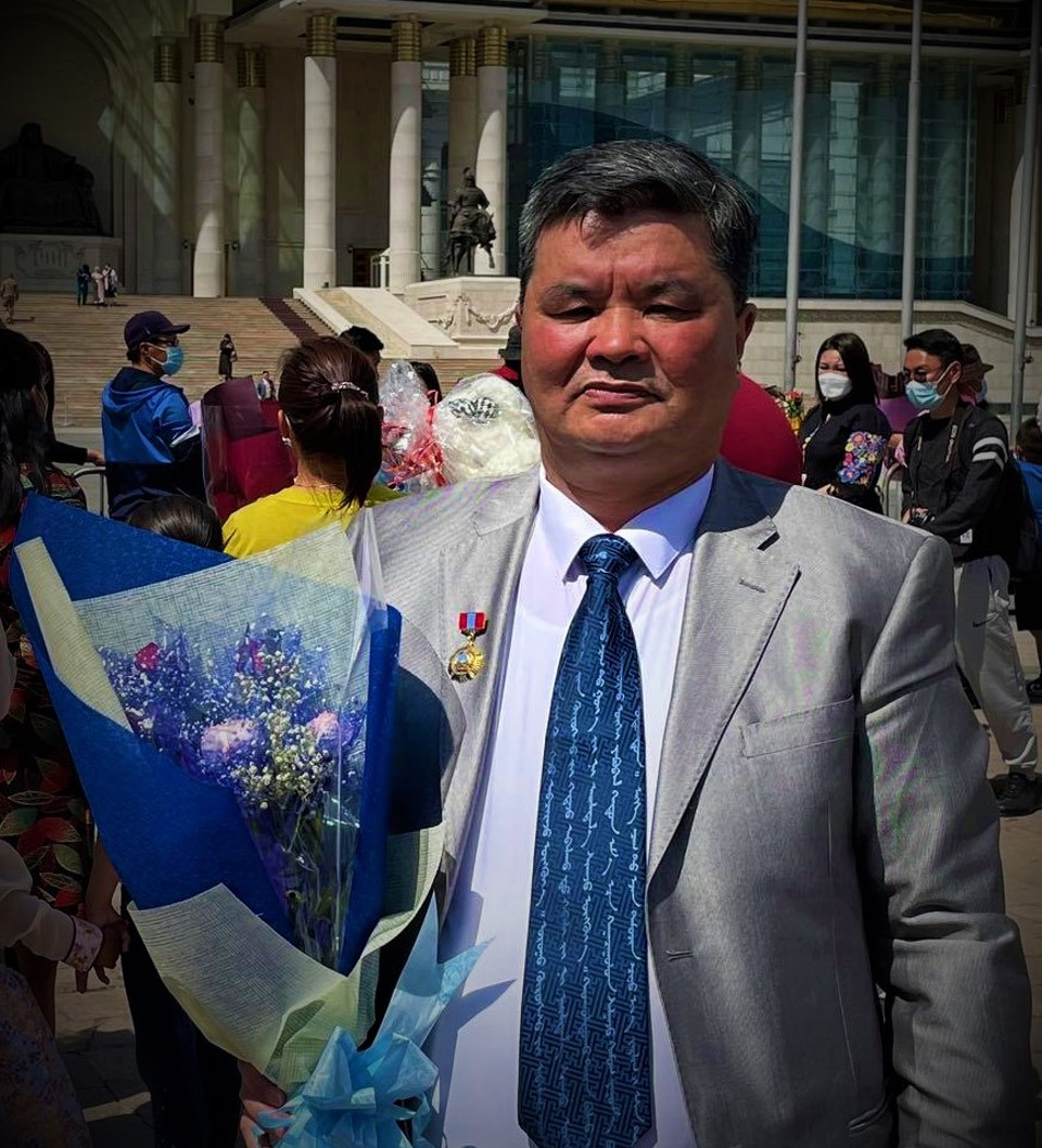 ХЭЛ ЗОХИОЛЫН ХҮРЭЭЛЭНГИЙН 14-ДЭХ ГАВЬЯАТ ЦОЛТОН,  ХЭЛБИЧГИЙН УХААНЫ ДОКТОР (Ph. D), ДЭД ПРОФЕССОР  ЭРДЭНИЙН ПҮРЭВЖАВ