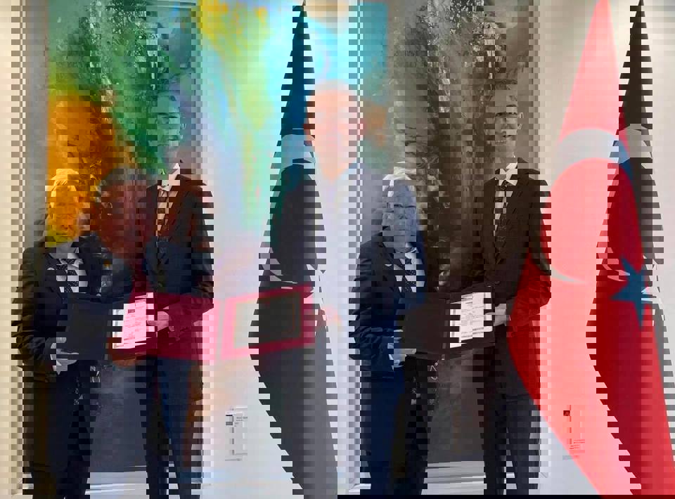 Академич Лувсандоржийн Болд БНТУ-ын Шинжлэх Ухааны Академийн хүндэт гишүүний батламжаа гардан авлаа