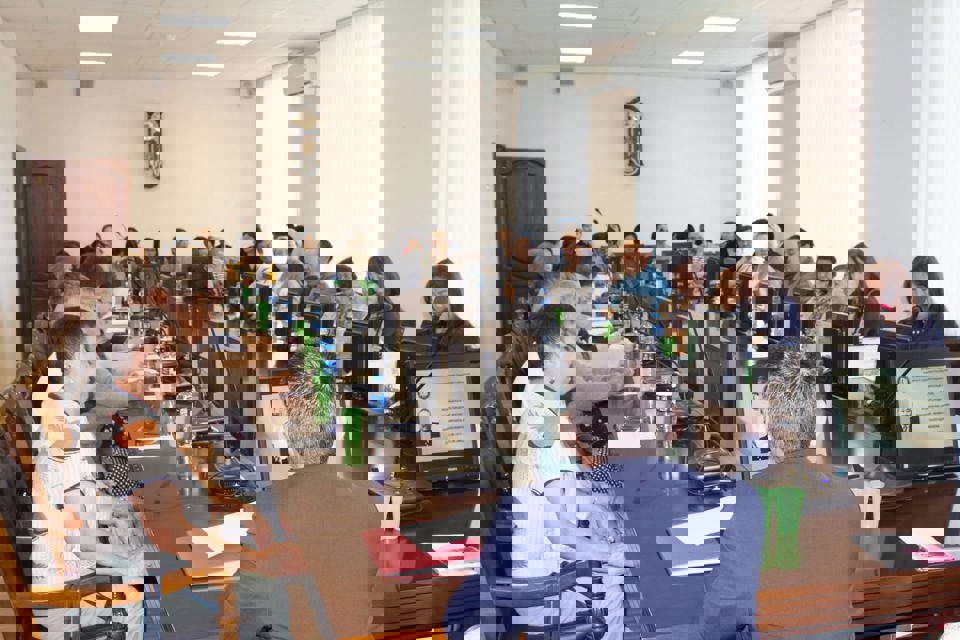 Хэл зохиолын хүрээлэнгийн Харьцуулсан хэл шинжлэлийн салбарын эрхлэгч, доктор (Ph.D), дэд профессор Г.Гэрэлмаа, Дуун ухааны сан хөмрөгийн эрхлэгч, доктор (Ph.D) С.Энхжаргал нар ОХУ-ын Шинжлэх ухааны Сибирийн салбарын Монгол, Будда, Төвөд судлалын хүрээлэнгээс зохион байгуулсан нэрт эрдэмтэн Ц.Б.Цыдендамбаевын мэндэлсний 110 жилийн ойд зориулсан олон улсын эрдэм шинжилгээний дугуй ширээний ярилцлагад оролцов.