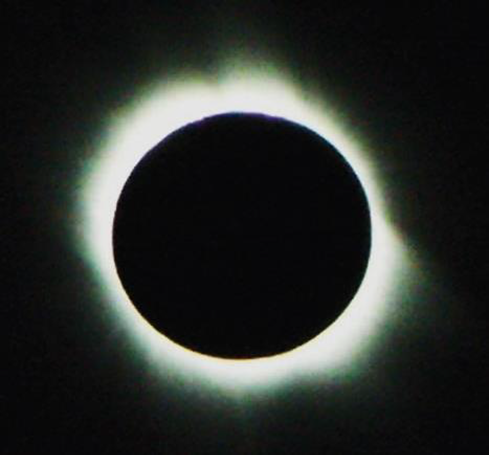 2021 оны 12-р сарын 4-нд Нарны бүтэн хиртэл болно.