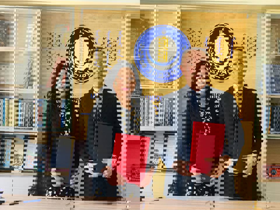 МОНГОЛ УЛСЫН ШИНЖЛЭХ УХААНЫ АКАДЕМИЙН ТАРХИ, СЭТГЭЛ СУДЛАЛЫН ХҮРЭЭЛЭН  БОЛОН   БНХАУ-ЫН ХӨРӨНГӨ ОРУУЛАЛТТАЙ БҮС БА ЗАМ ОЛОН УЛСЫН СУРГАЛТ, СУДАЛГАА, ТУРШИЛТ ЭРДЭМ ШИНЖИЛГЭЭНИЙ ХҮРЭЭЛЭН ХООРОНД ХАМТЫН АЖИЛЛАГААНЫ САНАМЖ БИЧИГ БАЙГУУЛАВ.